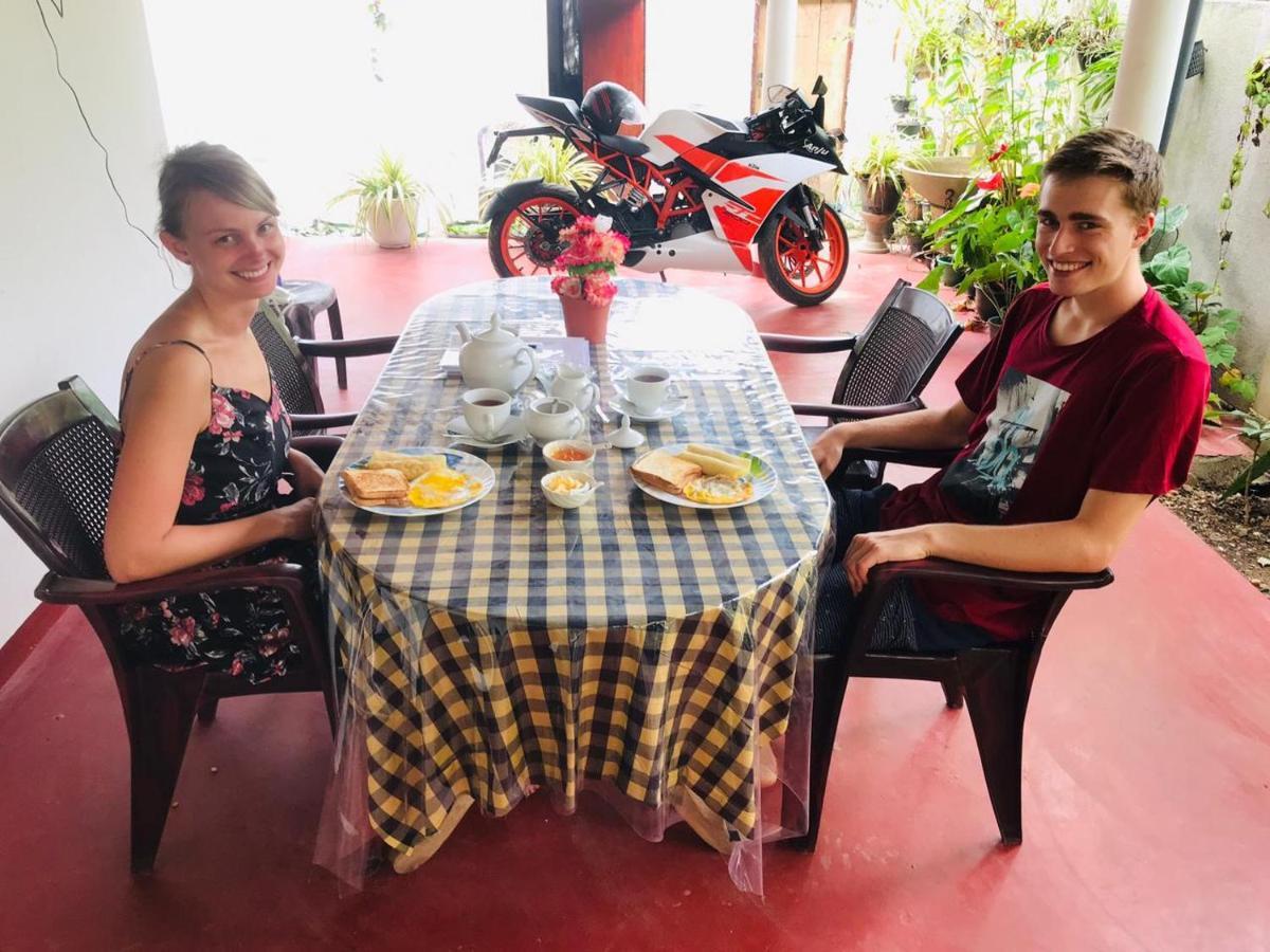 Lagos Mirissa Luaran gambar
